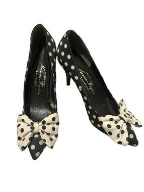 Polka Dot Pointed-Toe Bow Heels - Black & White